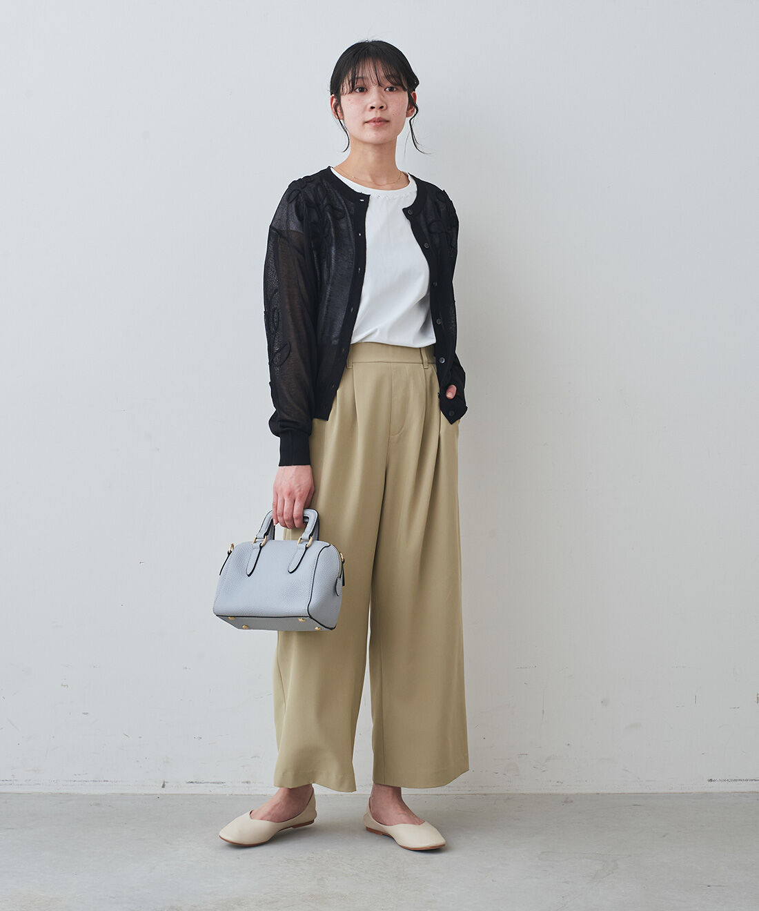 IEDIT|IEDIT[イディット]　Her smileプロジェクト 接触冷感加工がうれしい アクセ要らずで首もと華やぐ まるでネックレストップスの会|モデル身長：163cm　着用サイズ：M