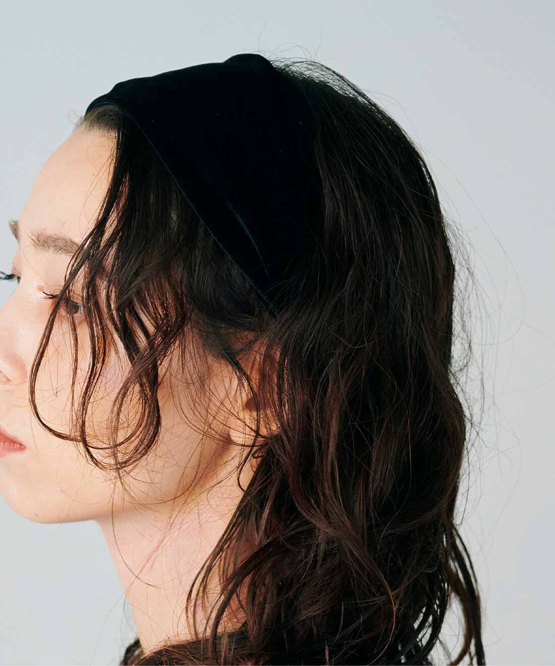 MEDE19F|MEDE19F&times;SCREEN KAORI　ベロアヘアバンド〈ブラック〉