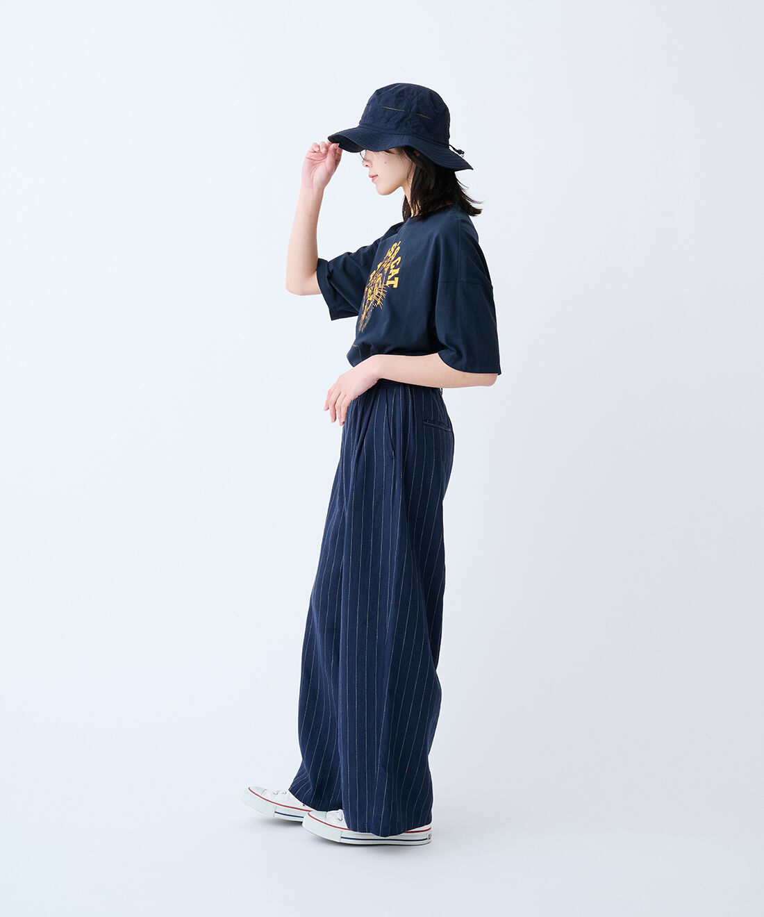 THREE FIFTY STANDARD|ボルネオの森応援 マヌルネコ Tシャツ〈ネイビー〉のコーディネート