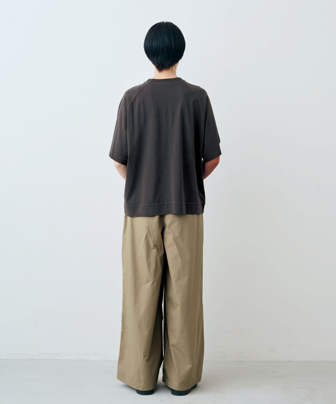 THREE FIFTY STANDARD|綿100％ ピグメント加工 ロゴプリントＴシャツのコーディネート