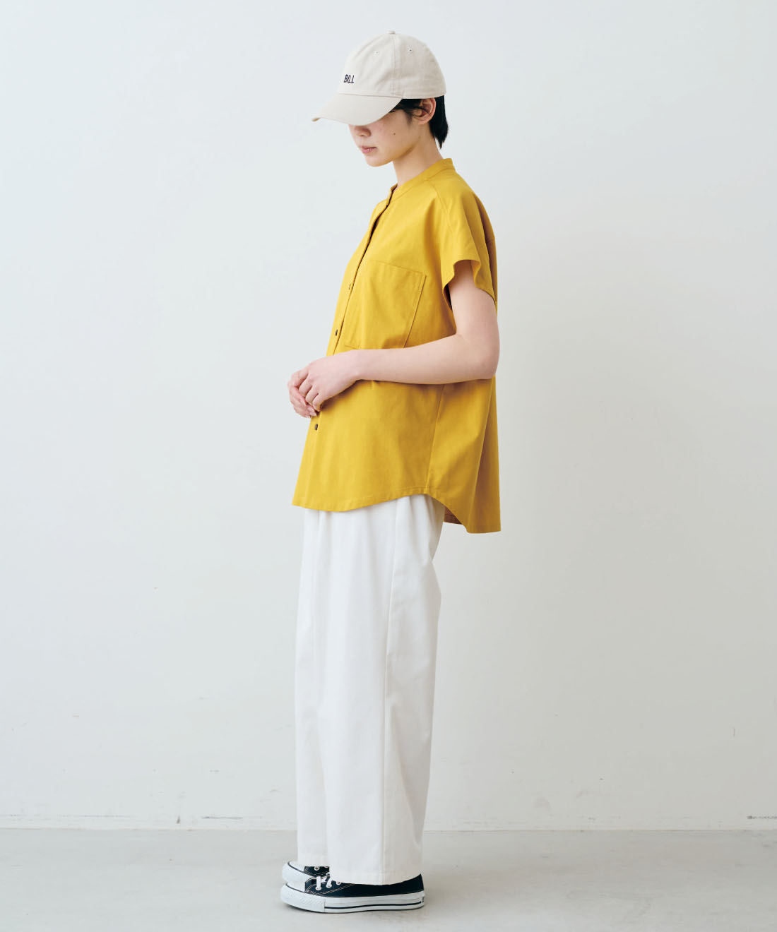 THREE FIFTY STANDARD|カジュアルすぎないチノパンツ〈アイボリー〉のコーディネート