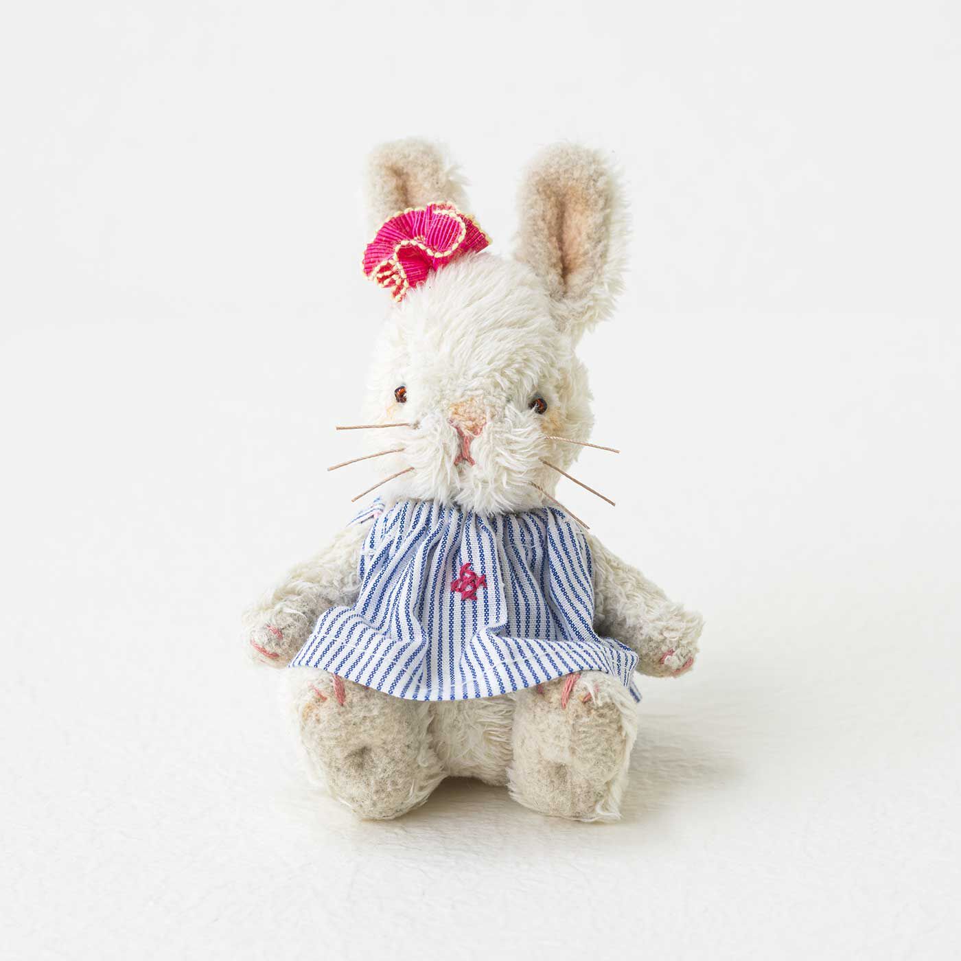 クチュリエ|わたしだけのぬいぐるみを作ろう！ちいさなウサギのキット|●こちらのキットのできあがり作品例です。